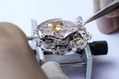 揭秘：卡地亚手表机芯受损，这些非官方技巧助你重焕生机